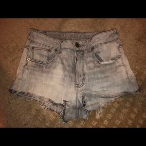 AMERICAN EAGLE LIGHT GREY JEAN SHORTS